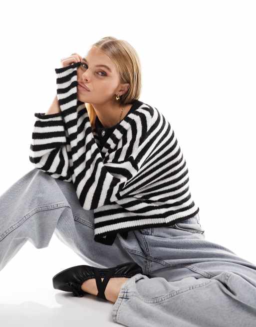 ASOS DESIGN – Randig kofta med rund halsringning och knäppning, 2 av 4