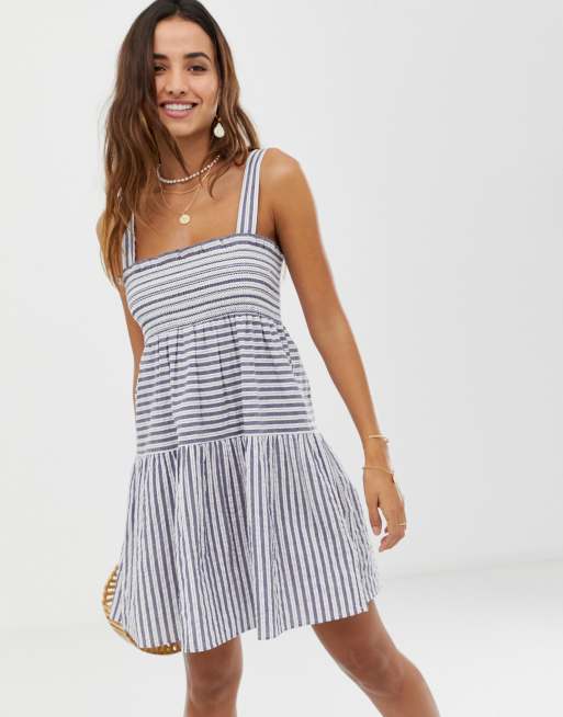 ASOS DESIGN – Randig kort solklänning i bomull