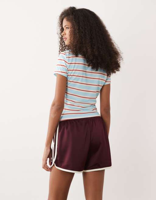 ASOS DESIGN – Randig, liten t-shirt med korta ärmar och 94-tryck, 4 av 4