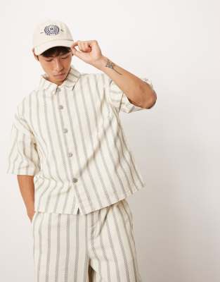 ASOS DESIGN – Randig skjorta i oversize med boxig passform, del av set - view 1