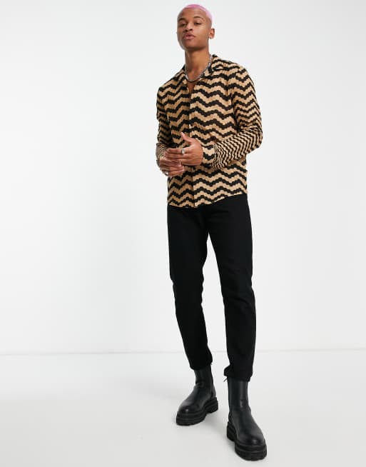 ASOS DESIGN – Randig virkad skjorta i regular fit med djup urringning och platt krage, 2 av 4