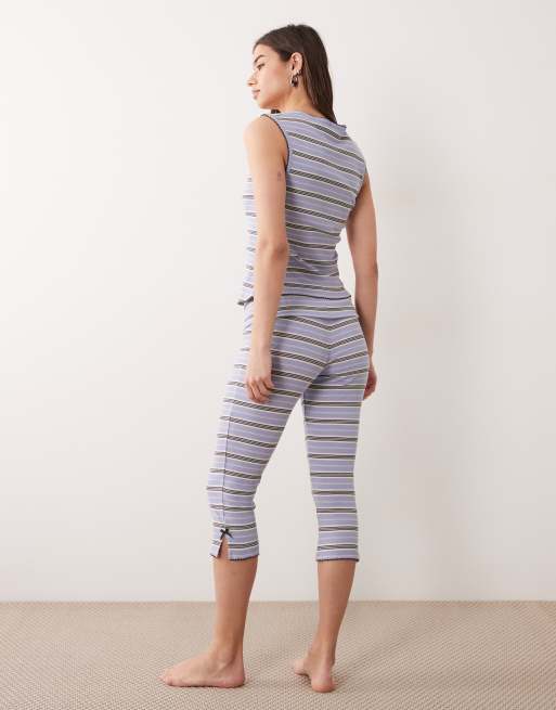 ASOS DESIGN randigt ribbat set med linne och capribyxor i lila, 4 av 4