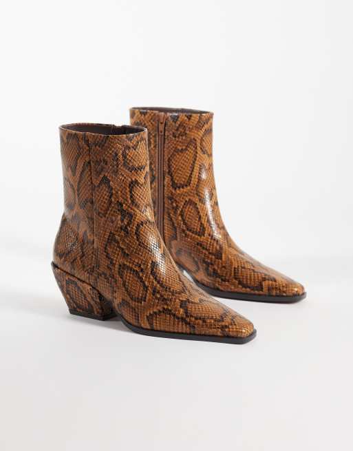 ASOS DESIGN Raul - botines western de tacón con estampado de serpiente, 2 de 4