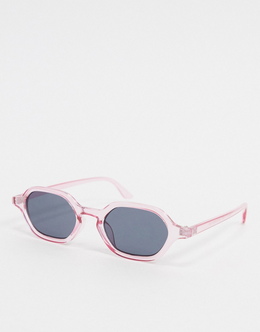 ASOS DESIGN - Rave - Occhiali da sole angolati in plastica cristallo rosa con lenti sfumate