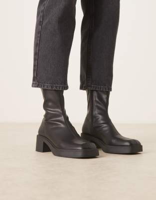 ASOS DESIGN ASOS DESIGN Raven smart mid-heel boots in black