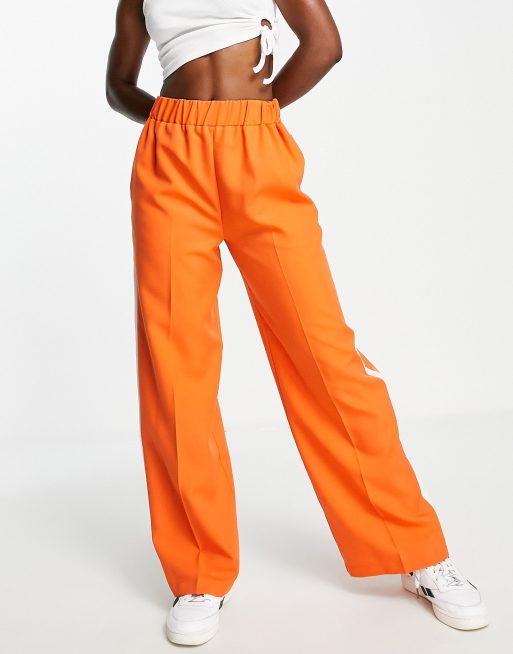 ASOS DESIGN - Ravfarvede skræddersyede bukser med elastisk talje og elfenbenshvid sidestribe, 4 af 4