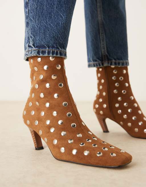 ASOS DESIGN - Raye - Gyldenbrune ankelstøvler med nitter og mejslet tå i imiteret ruskind, 4 af 4