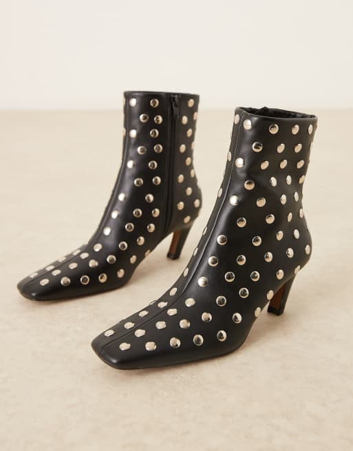 ASOS DESIGN – Raye – Svarta ankelboots med nitar och mejslad tå, 2 av 4
