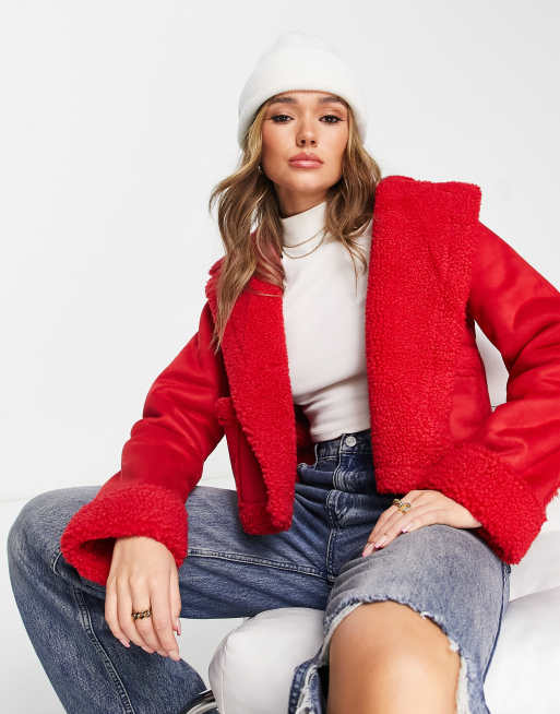 ASOS DESIGN - Rød cropped jakke med kanter i imiteret lammeskind