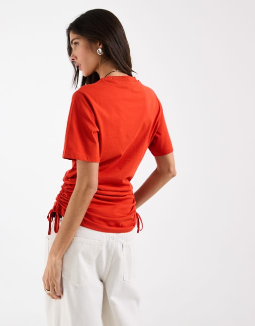 ASOS DESIGN - Rød kortærmet T-shirt med rund hals og rynkede sider med bindebånd, 4 af 4