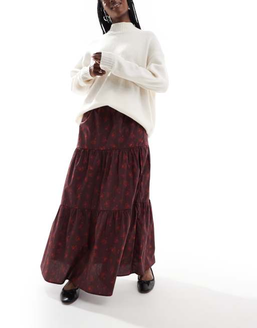 ASOS DESIGN - Rød maxinederdel med småblomstret print i poplin i niveauinddelt design