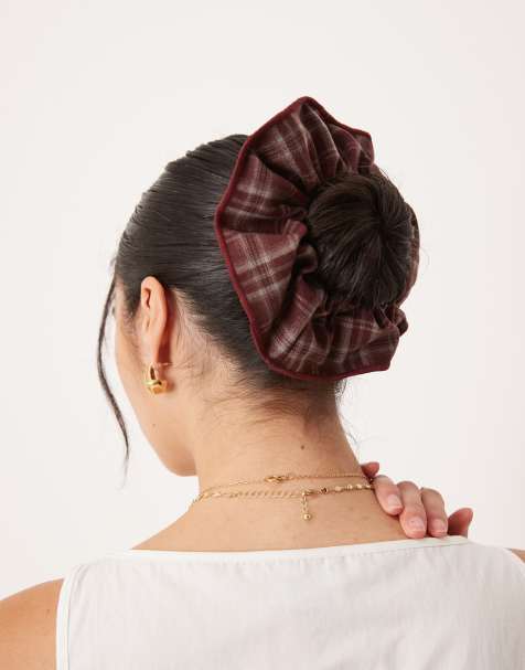 ASOS DESIGN - Rød scrunchie med kanter med sømdetaljer og skotsktern - view 1