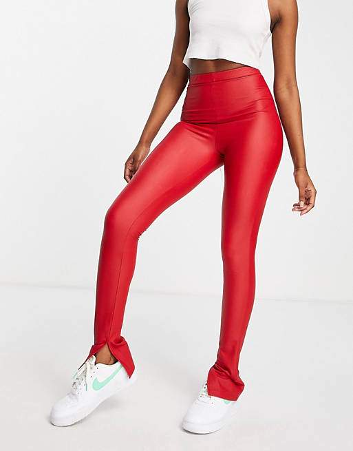 Glatte stramt ressource ASOS DESIGN - Røde leggings med læderlook og sideslidser | ASOS