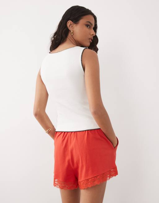 ASOS DESIGN - Røde shorts i satin med løbesnor og blondekanter  - Del af sæt, 5 af 5