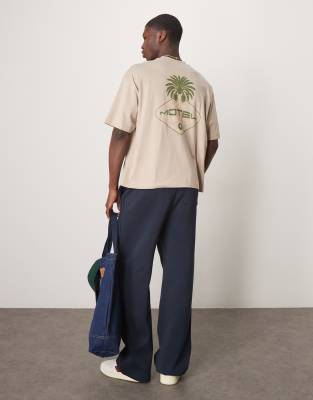 ASOS DESIGN - Recht oversized T-shirt met grafische palmboomprint in beige - view 1
