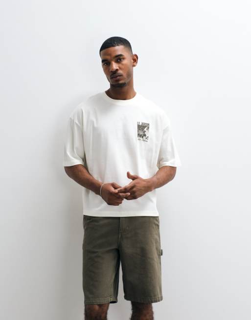 ASOS DESIGN - Recht oversized T-shirt met grafische print op de achterkant in crème, 4 van 5