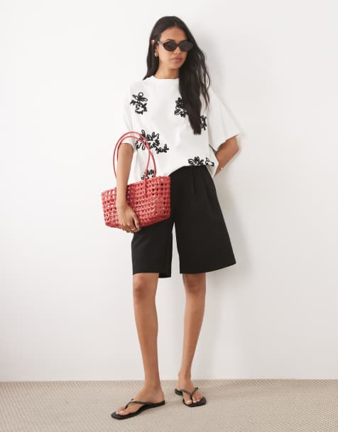 ASOS DESIGN - Recht T-shirt met cornelli bloemendetail in wit - view 1