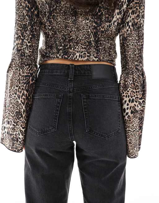 ASOS DESIGN - Rechte jeans met comfortabele stretch in zwart met wassing, 4 van 5