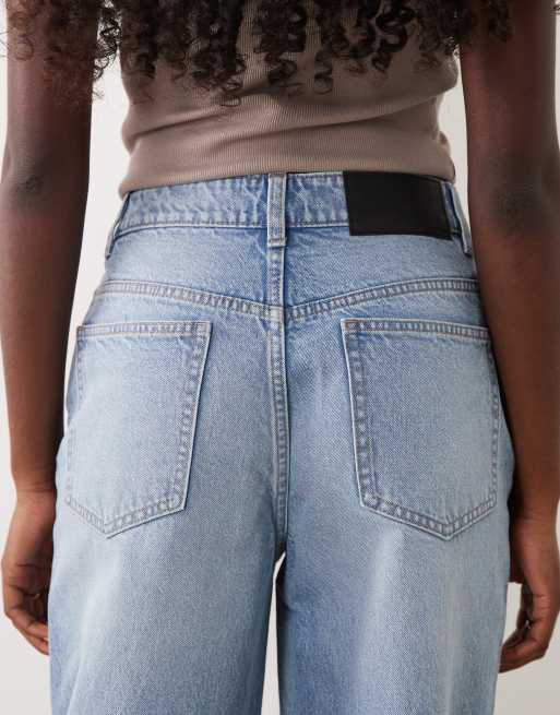 ASOS DESIGN rechte jeans met wijde pijpen in lichtblauw met lichte wassing, 4 van 5
