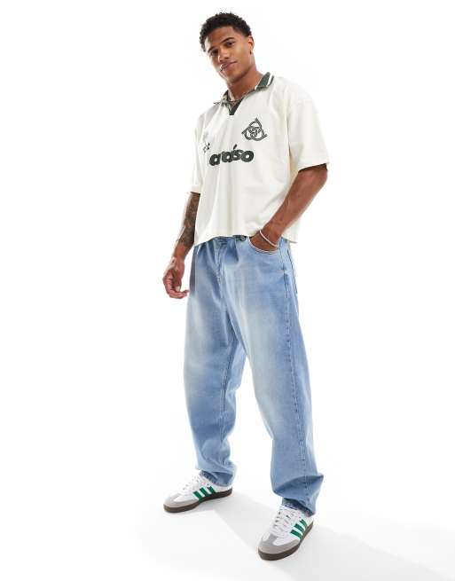 ASOS DESIGN - Rechte oversized polo met voetbalprint op de voorkant in wit en groen  , 3 van 4
