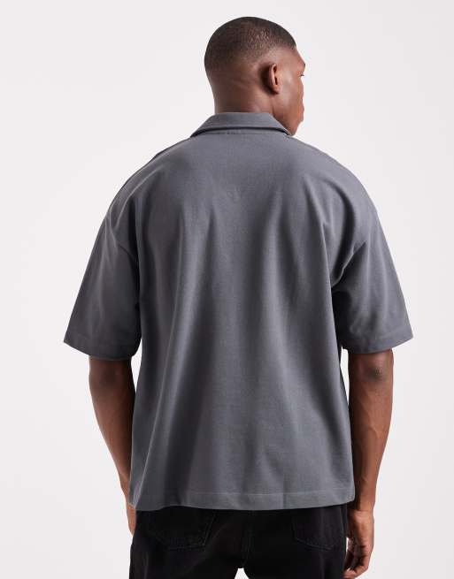 ASOS DESIGN - Rechte oversized polo van zware piqué stof met verlaagde schouders en logoborduursel op de borst in antracietgrijs, 3 van 5