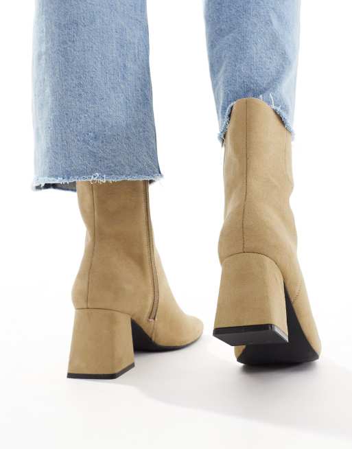 ASOS DESIGN – Record – Brungrå boots med mellanhöga klackar och bred passform, 2 av 4