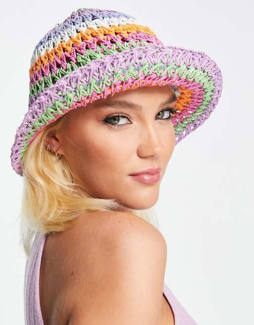 ASOS DESIGN – Regnbågsfärgad virkad solhatt med storleksjustering , 2 av 4