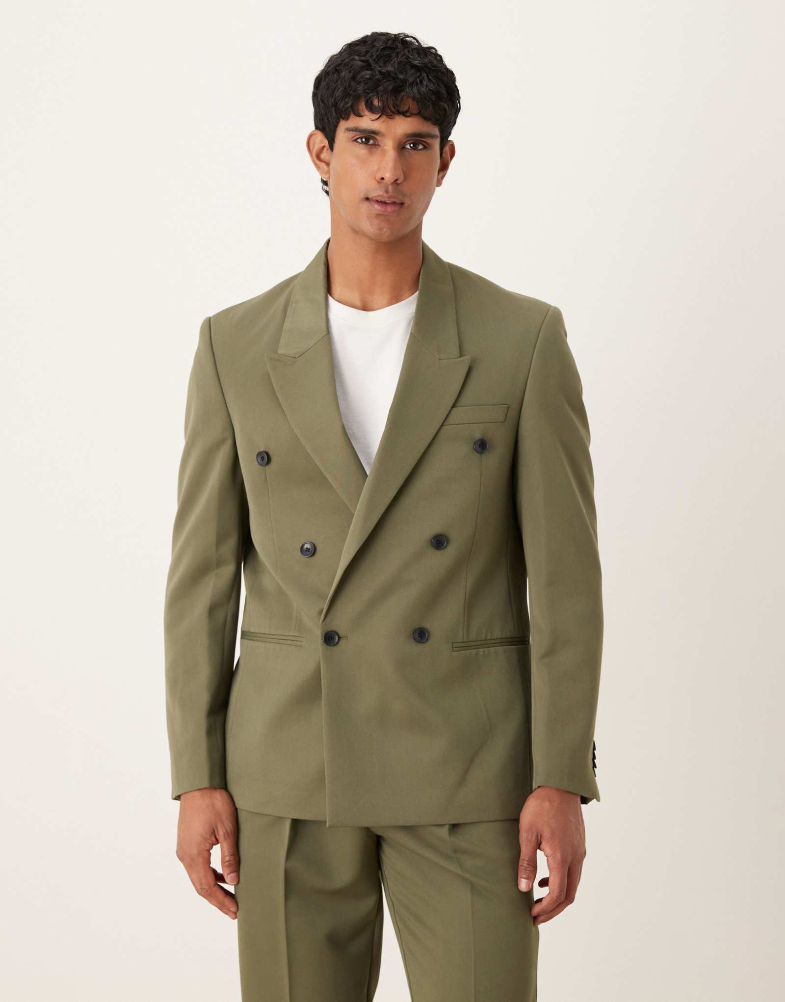 Обычный двубортный пиджак от ASOS DESIGN из оливковой саржи