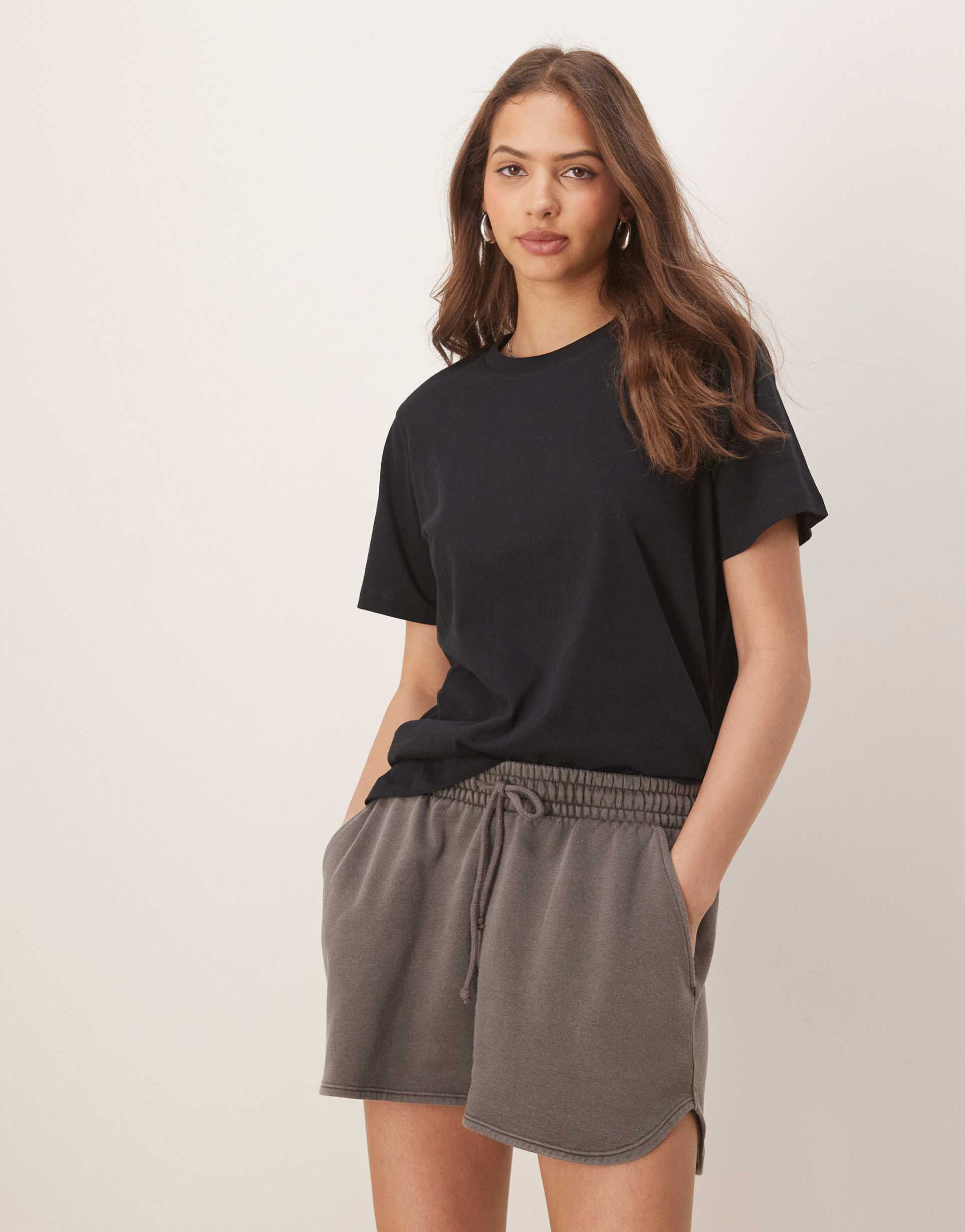 asos design regular fit crew neck t-shirt in black
