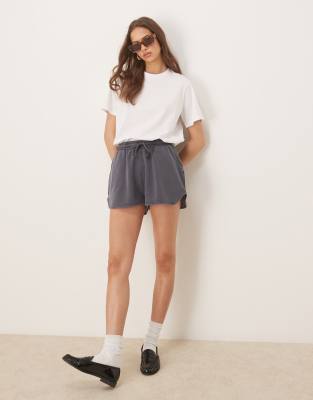 ASOS DESIGN ultimate t-shirt with crew neck in white
