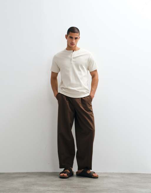 ASOS DESIGN - Regular-fit geribbeld T-shirt van zware stof met Henley-hals in beige, 4 van 7