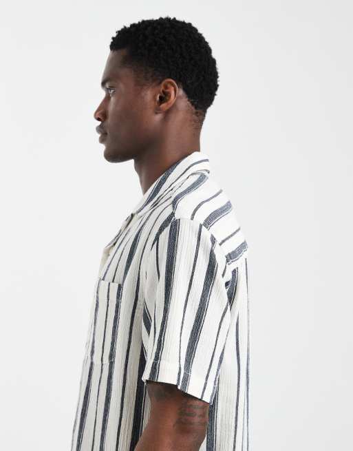 ASOS DESIGN - Regular-fit gestreept overhemd met reverskraag en textuur in crème en blauw, 4 van 5