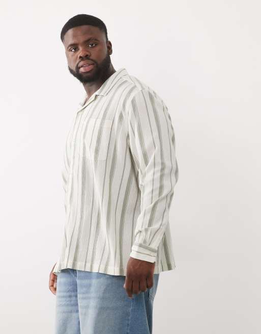 ASOS DESIGN - Regular-fit gestreept overhemd met reverskraag en textuur in crème en groen, 2 van 5