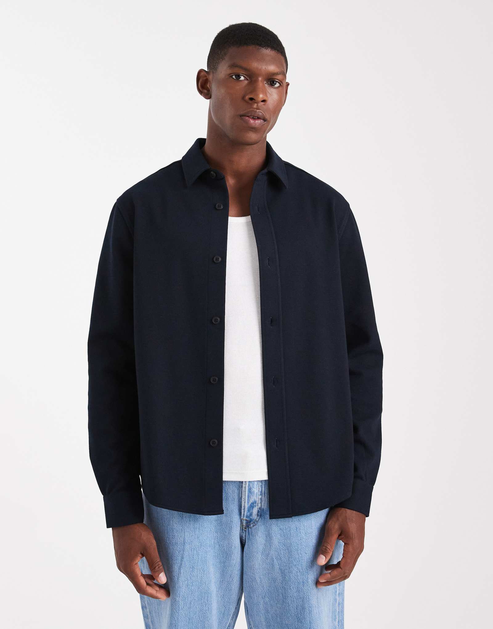 ДИЗАЙНЕРСКАЯ трикотажная рубашка ASOS обычного покроя темно-синего цвета