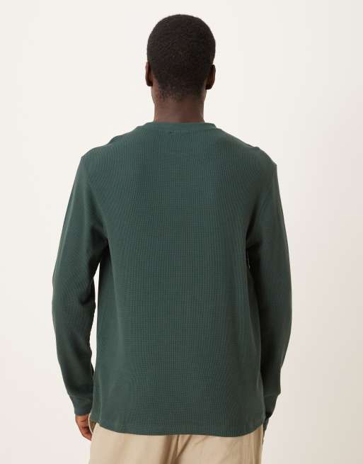 ASOS DESIGN – Regular-Fit-Langarmshirt in Dunkelgrün mit Waffelstruktur  , 3 von 5