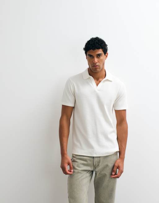 ASOS DESIGN - Regular-fit polo met reverskraag en wafelstructuur in crème, 2 van 5
