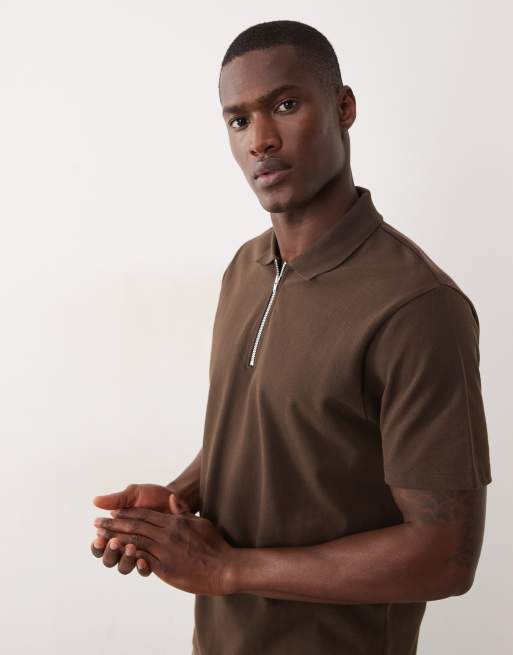 ASOS DESIGN – Regular-Fit-Polohemd aus Pikee in Dunkelbraun mit Reißverschluss, 4 von 5