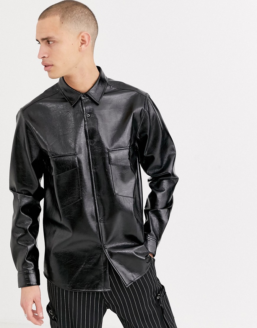 ASOS DESIGN - Regular-fit PU overhemd van lakleer in zwart