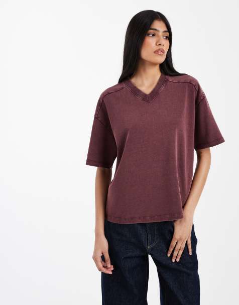 ASOS DESIGN – Regular-Fit-T-Shirt in verwaschenem Burgunderrot mit V-Ausschnitt - view 1