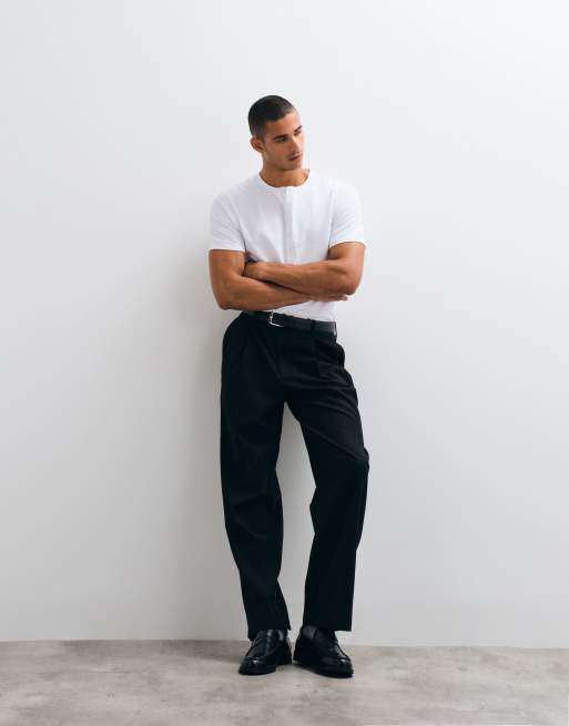 ASOS DESIGN regular fit T-shirt med henley-krave i hvid seersucker, 3 af 5