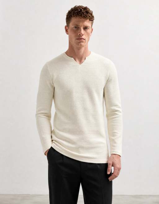 ASOS DESIGN regular fit t-shirt med notch-ringning i krämfärgad struktur, 9 av 10