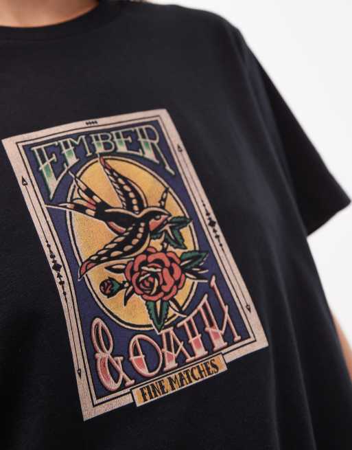 ASOS DESIGN - Regular-fit T-shirt met patch in tattoo-stijl in zwart, 4 van 4