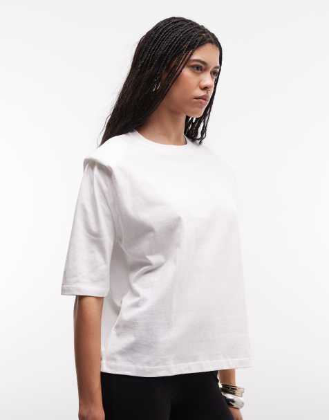 ASOS DESIGN - Regular-fit T-shirt met scherpe schoudervullingen in wit - view 1