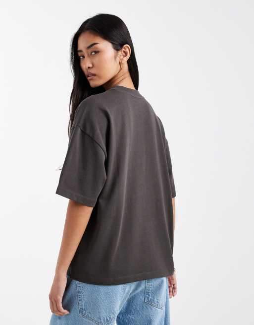 ASOS DESIGN - Regular-fit T-shirt met V-hals in antracietgrijs, 3 van 4