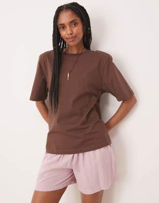 Asos Design Regular Fit T-shirt With Shoulder Pads In Brown