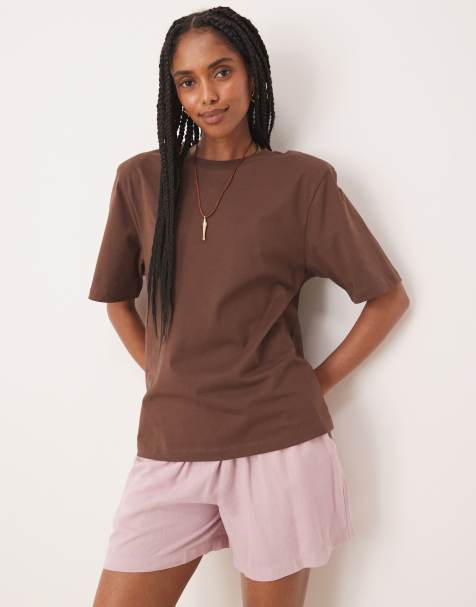 ASOS DESIGN regular fit t-shirt with shoulder pads in chocolate - view 1