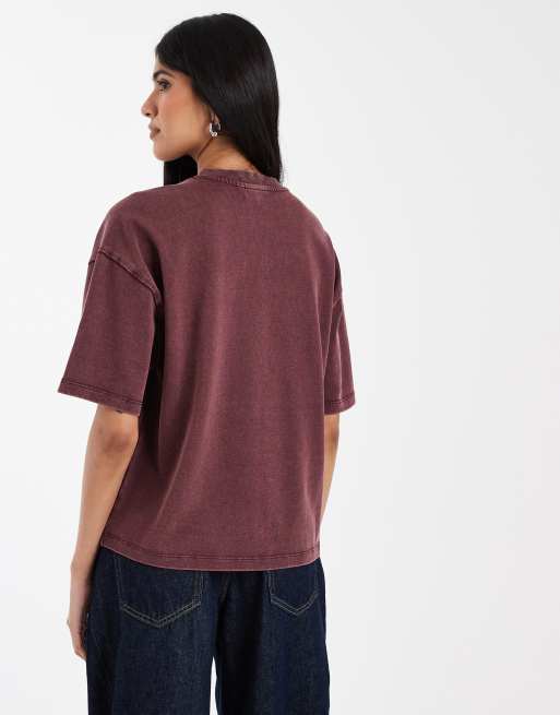 ASOS DESIGN regular fit v-neck detail tee in washed in burgundy, 3 of 4