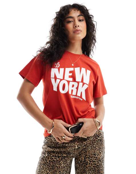 ASOS DESIGN – Regulär geschnittenes T-Shirt in Rot mit „New York“-Grafikprint - view 1