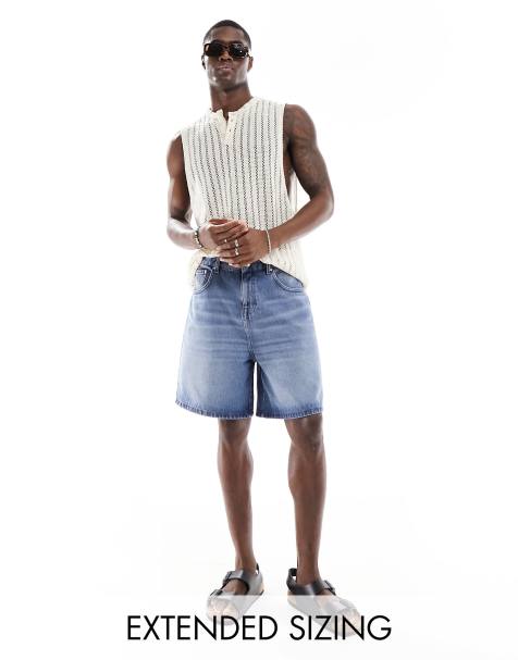 Man wearing jean sales shorts