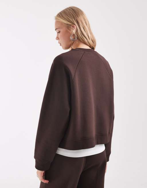 ASOS DESIGN regular raglan sweatshirt med borstad insida i brun, 4 av 4